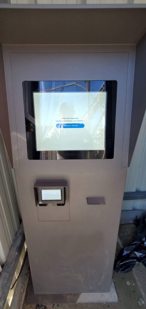 Distributeur automatique de béton prêt à l'emploi