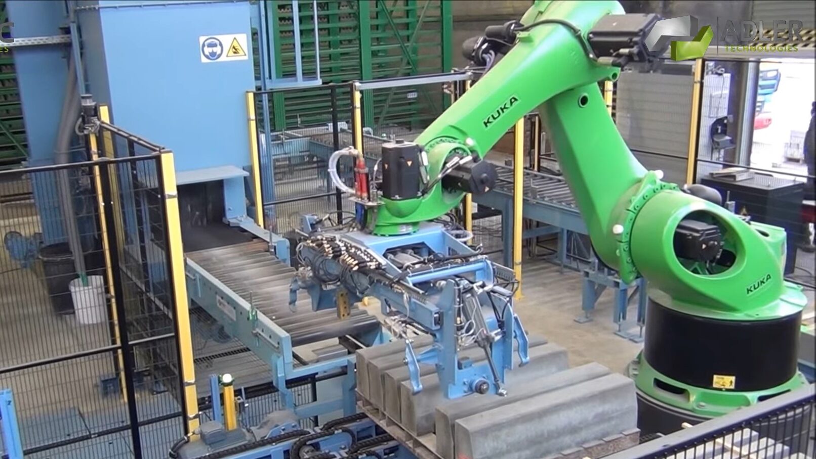 Robot de manutention de produits en béton